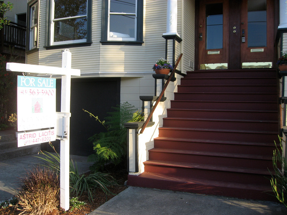 Front steps & garage/driveway